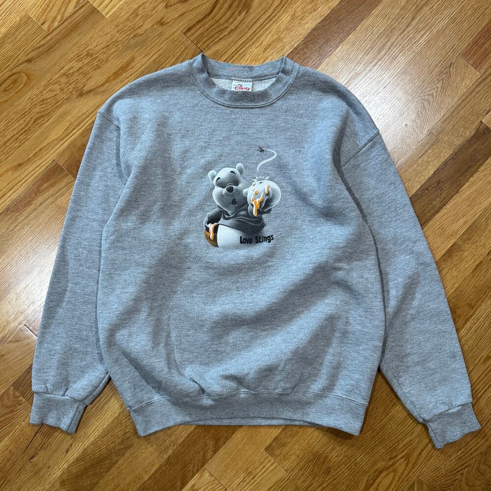 Vintage Disney Sweatshirt Winnie the Pooh Crewneck Womens M Love Stings Gray Y2K